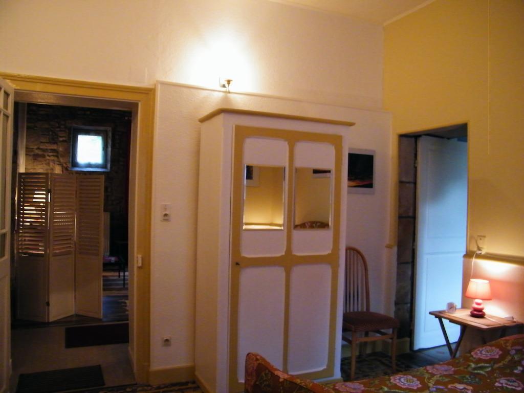 Villa Des Capucins Luxeuil-les-Bains Quarto foto
